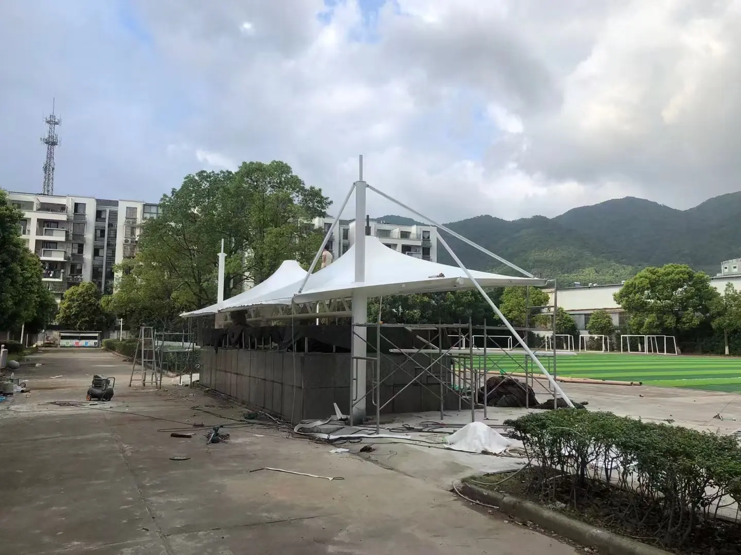 2026年贵州德江停车棚球场棚改造纪实：老旧雨棚换新，运维压力怎么降